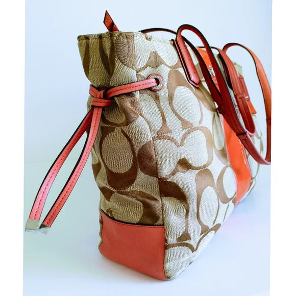 Coach Signature Women's Shoulder Bag - Picture 5 of 13